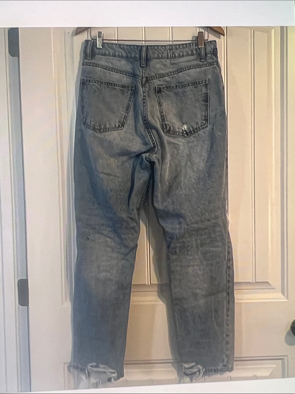 Zara High Rise Distressed Jeans - Picture 2 of 4